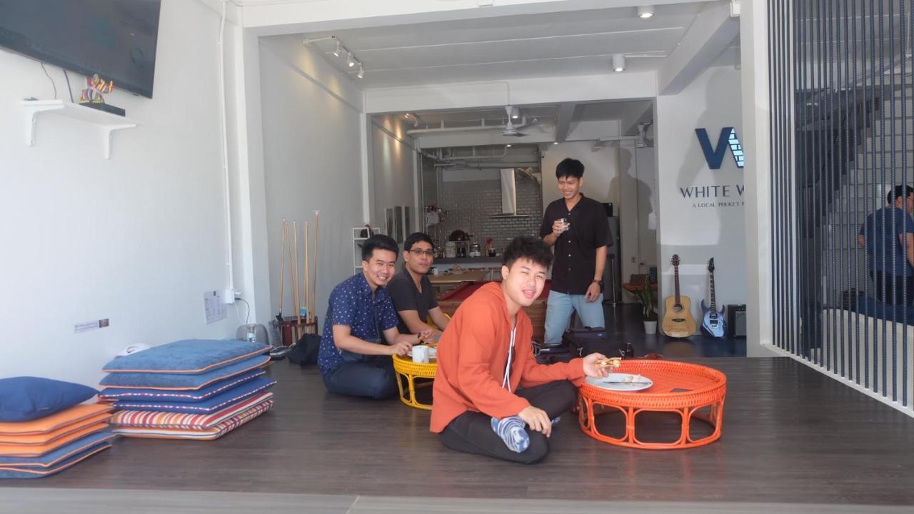 White Wall Poshtel Phuket Bagian luar foto
