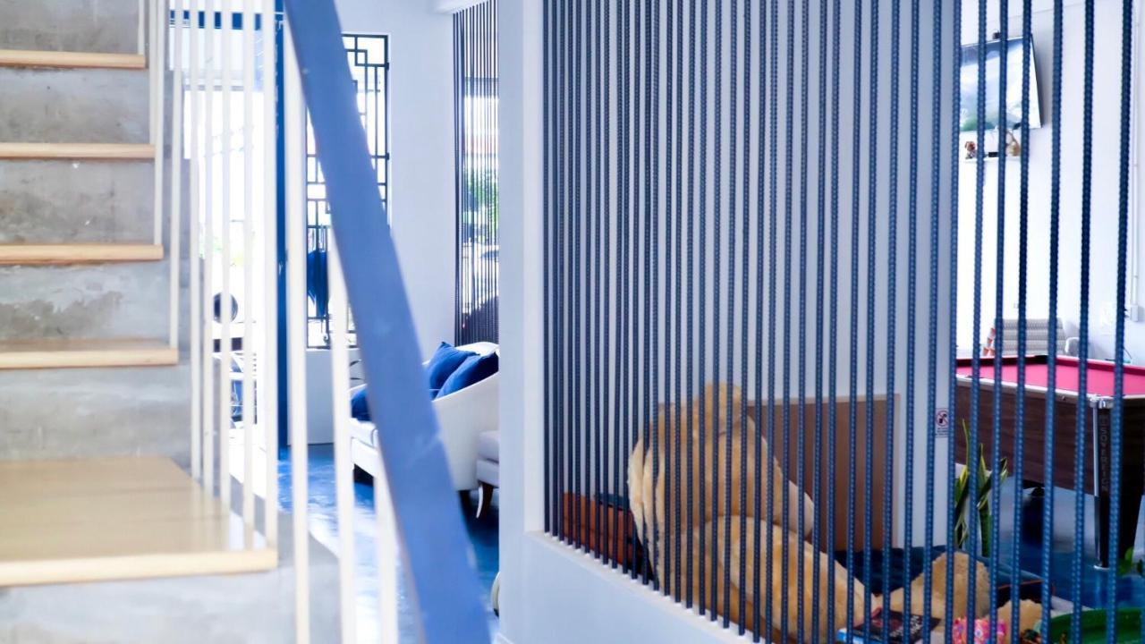 White Wall Poshtel Phuket Bagian luar foto
